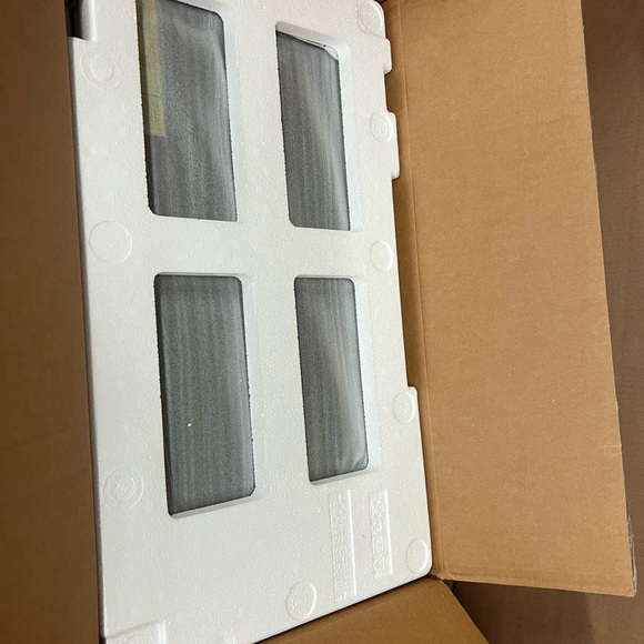 NEW LG 24LM530S-PU 24-Inch HD webOS 3.5 Smart TV, Black - Picture 3 of 7